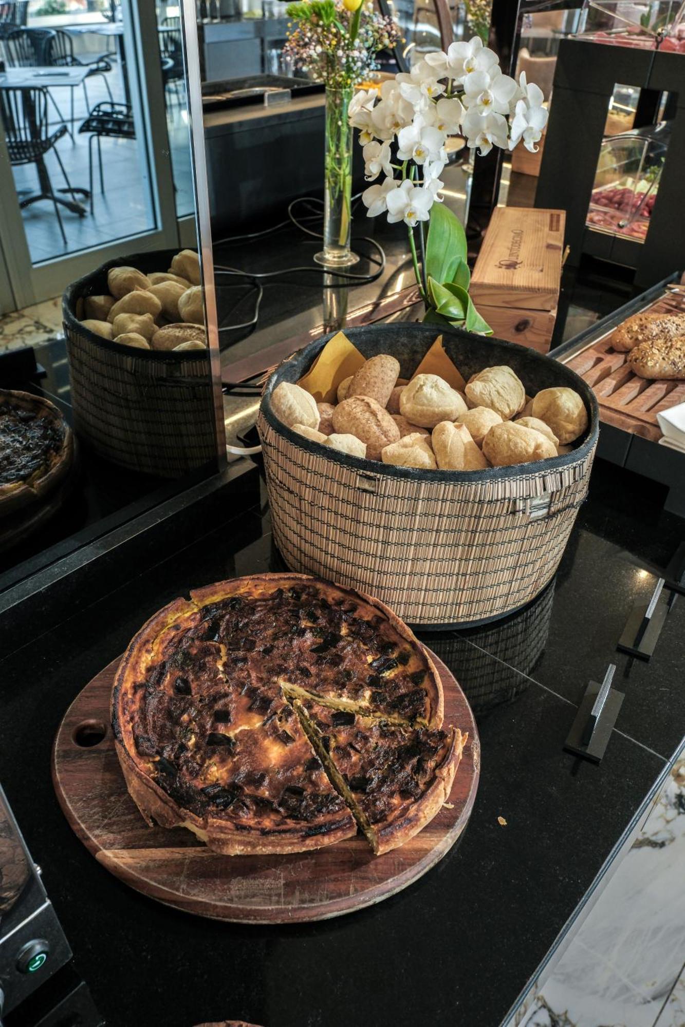 & Tre Fontane Luxury Hotel