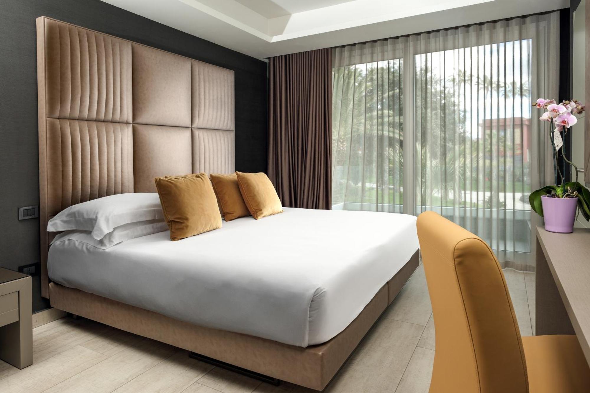 & Tre Fontane Luxury Hotel