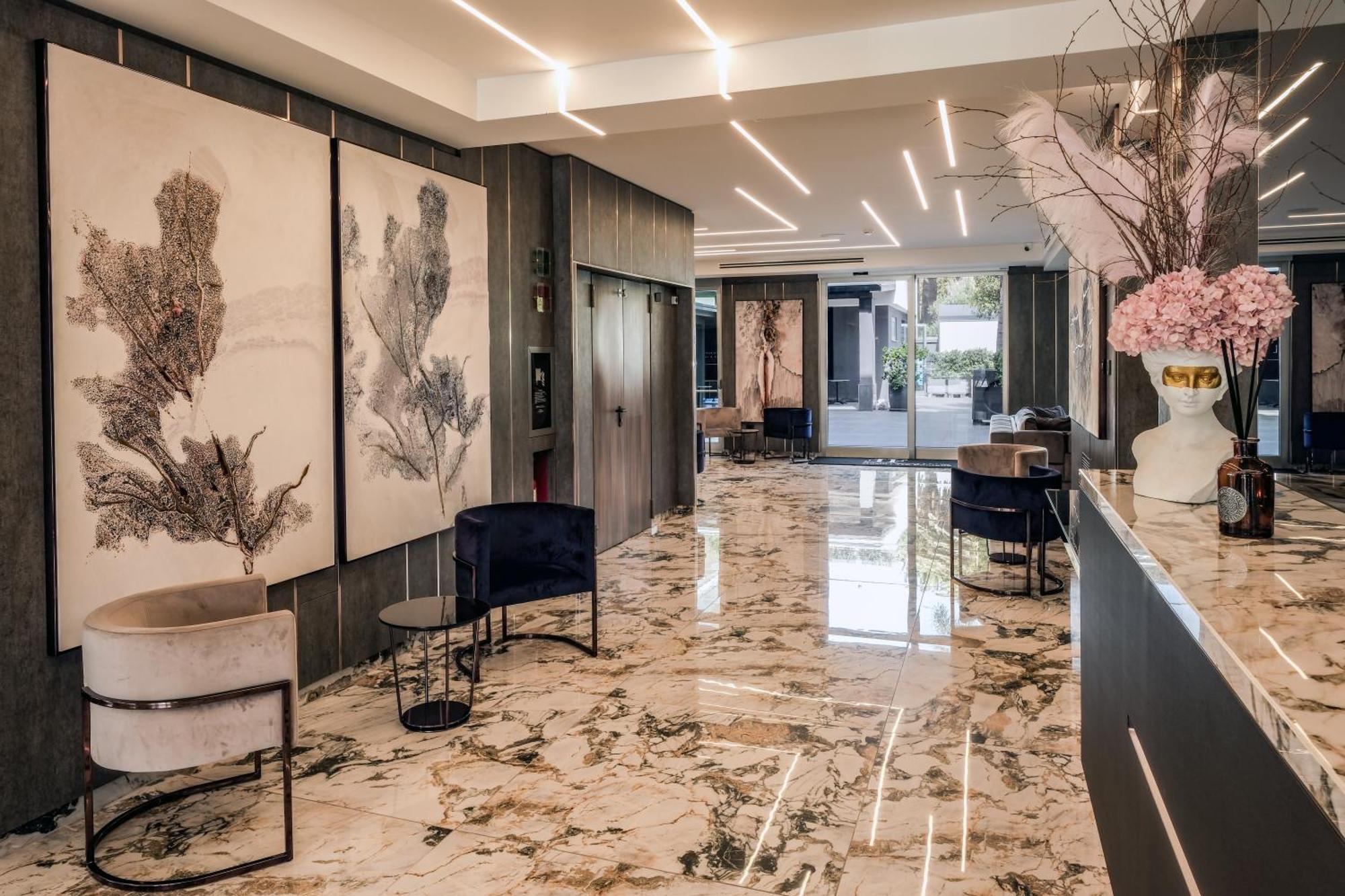 & Tre Fontane Luxury Hotel