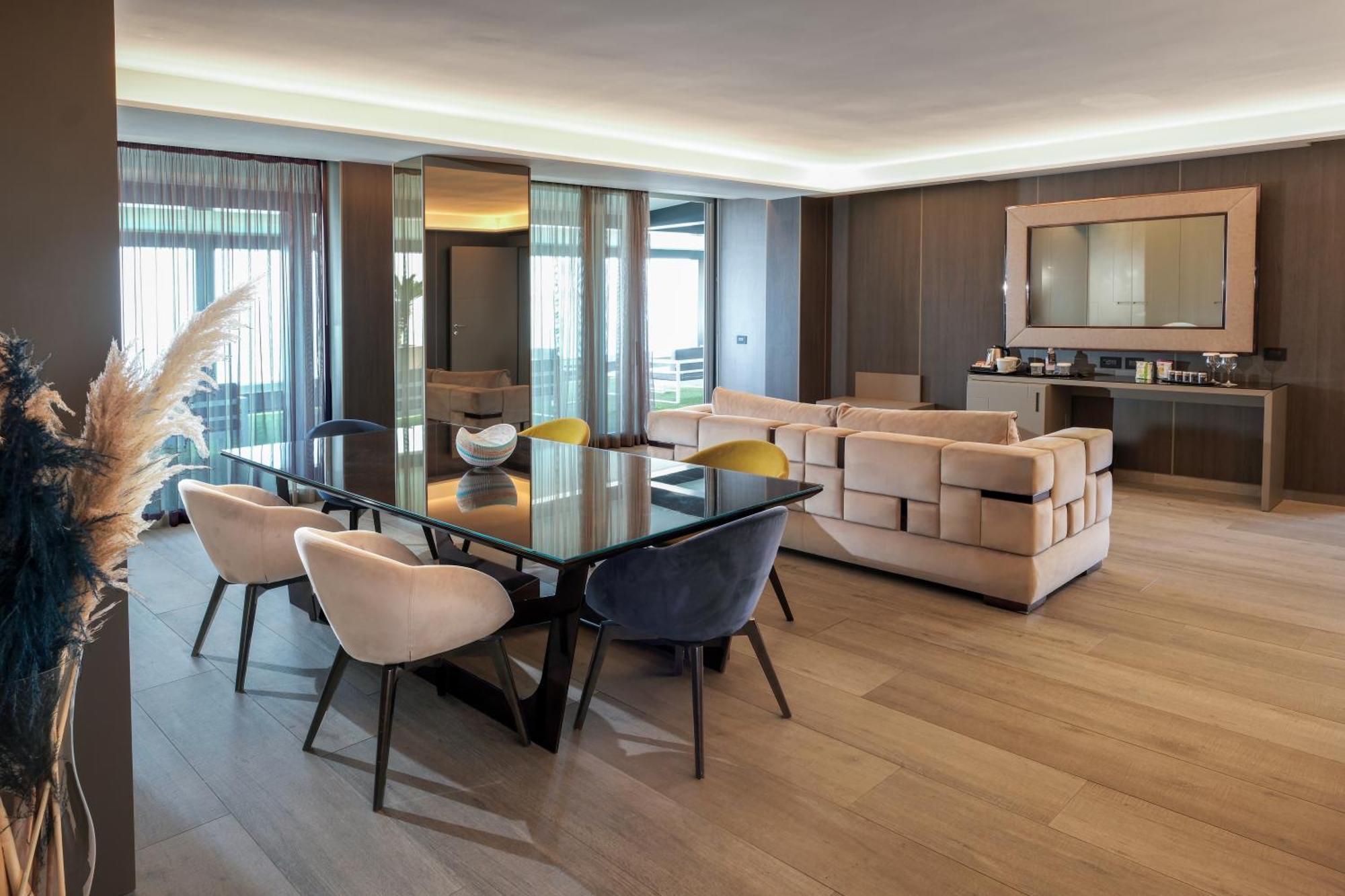 & Tre Fontane Luxury Hotel 4*
