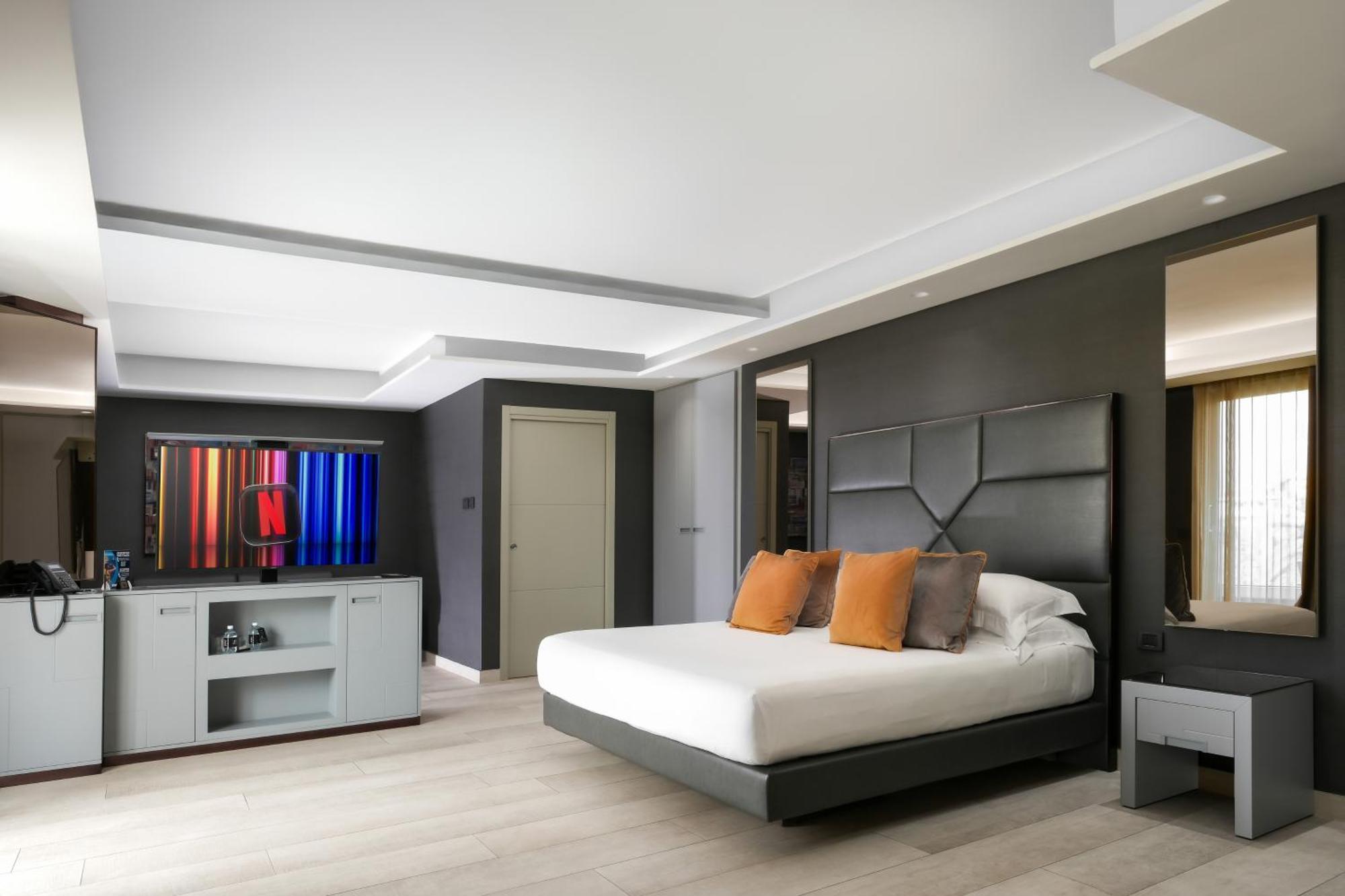 & Tre Fontane Luxury Hotel 4*